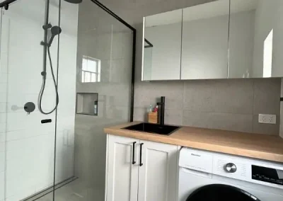 Gold Coast laundry and bathroom renovator